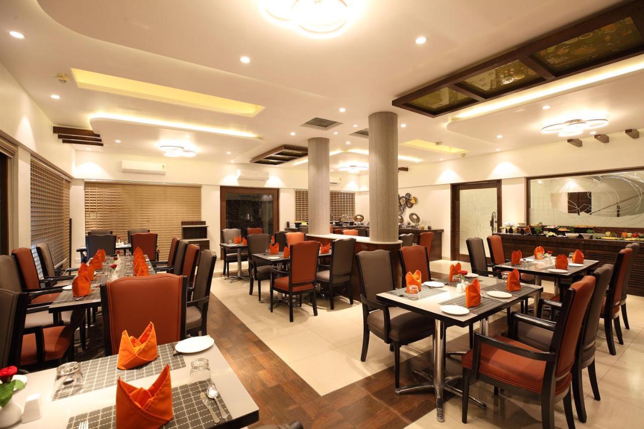 Click Hotel Nashik Exterior foto