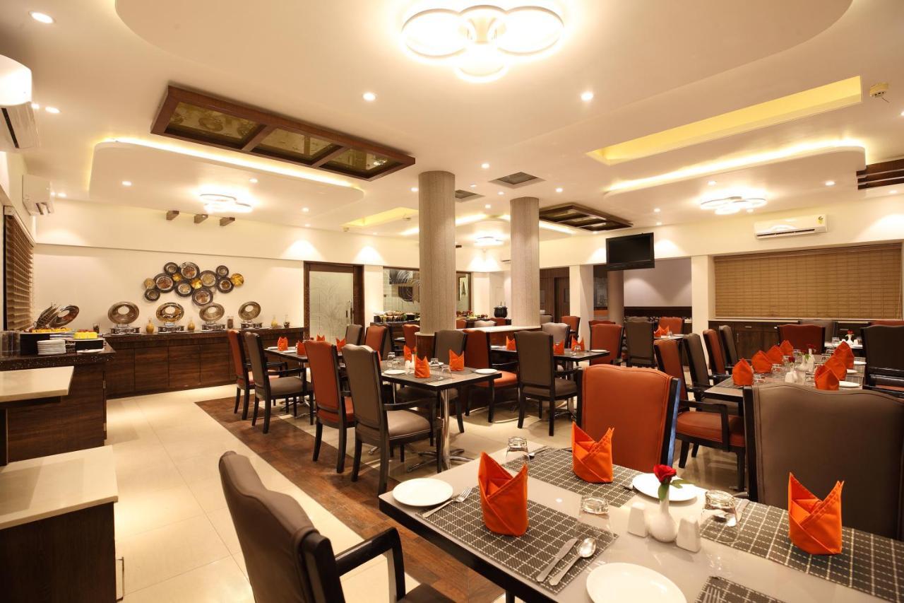 Click Hotel Nashik Exterior foto