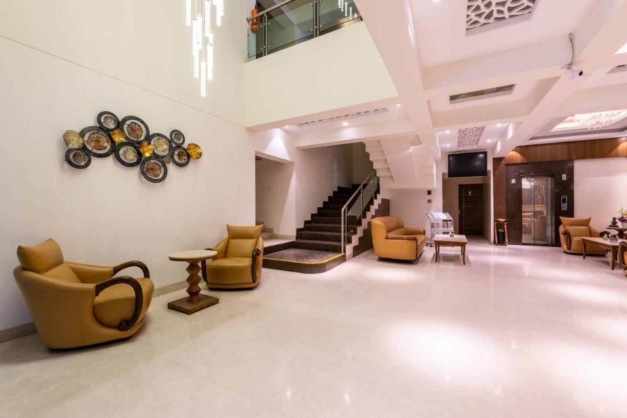 Click Hotel Nashik Exterior foto