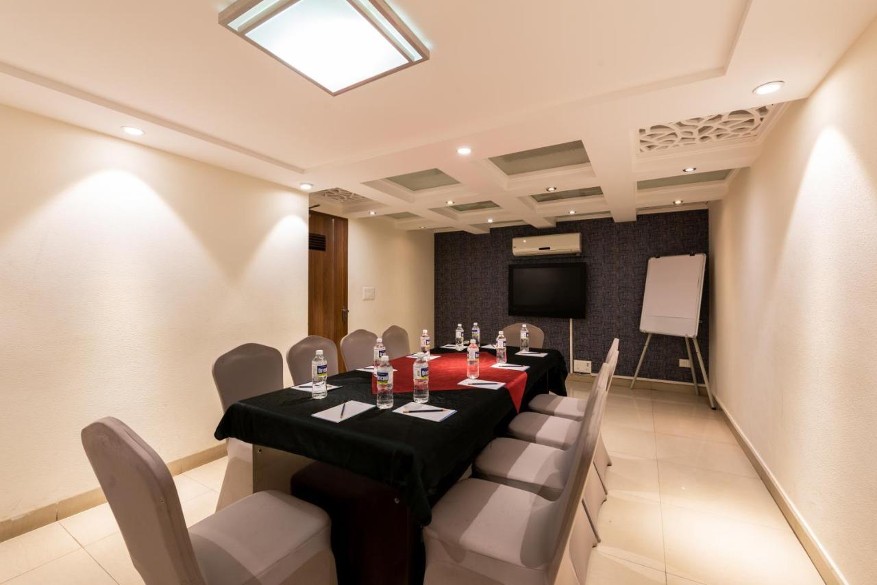 Click Hotel Nashik Exterior foto